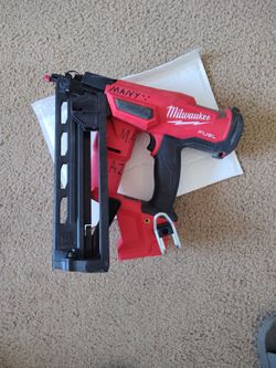 16-Gauger Angled finish Nailer milwaukee