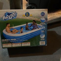 Family pool, 10ft X 6ft X22” Brand New Unopened!