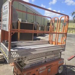 Scissor Lift 19’ Electric 