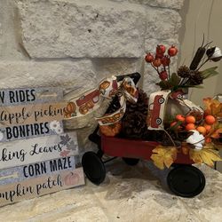 Wagon Fall Centerpiece 