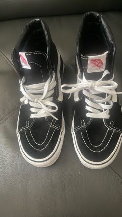 MEN’S VANS SIZE 7  1/2 GOOD COND.