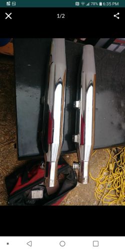 2 Harley davidson muffler pipes