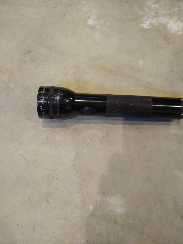 Classic Maglight 10"