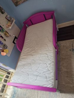 Pink Toddler Bed with Mattress