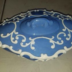 Hand painted blue and white diamond shaped jewelry box from hollond some crazing on bottom and chip inside lip see picture A112Z118