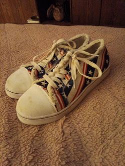 Women's shoes
