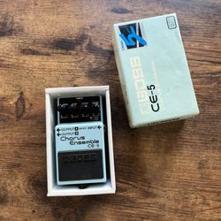 BOSS Chorus Ensemble CE-5