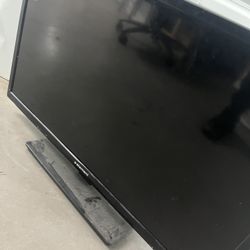 Two Used 32 In Tv (no Remote)
