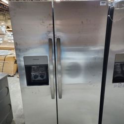 Frigidaire 25.6 Cu. Ft. Stainless Steel Side-By-Side Refrigerator, FRSS2523ASD