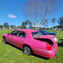 Lincoln Towncar 