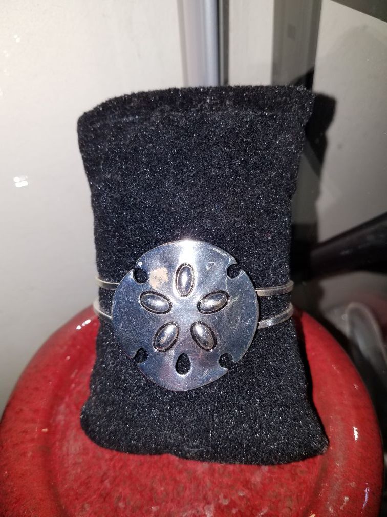 Sandollar bracelet