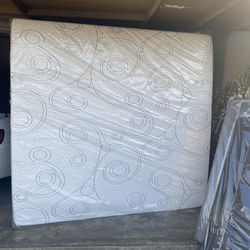 King 75x80 or Cal -King size (72x 84) New Plastic sealed, Gel Memory foam, 12 inch thick, beautiful soft cover, I have all size mattress