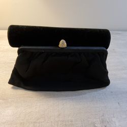 A Black Evening Bag .     Size  . 10"×  7" .