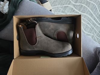 Blundstone Boots In Rustic Brown BRAND NEW!