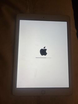 Apple iPad 5th Gen (128GB) – Great Condition