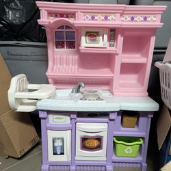 Step 2 Kitchen Little  Baker's Kitchen 