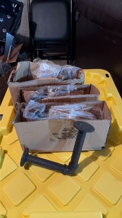 Shelf brackets