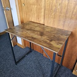Lightly Used Desk Like New