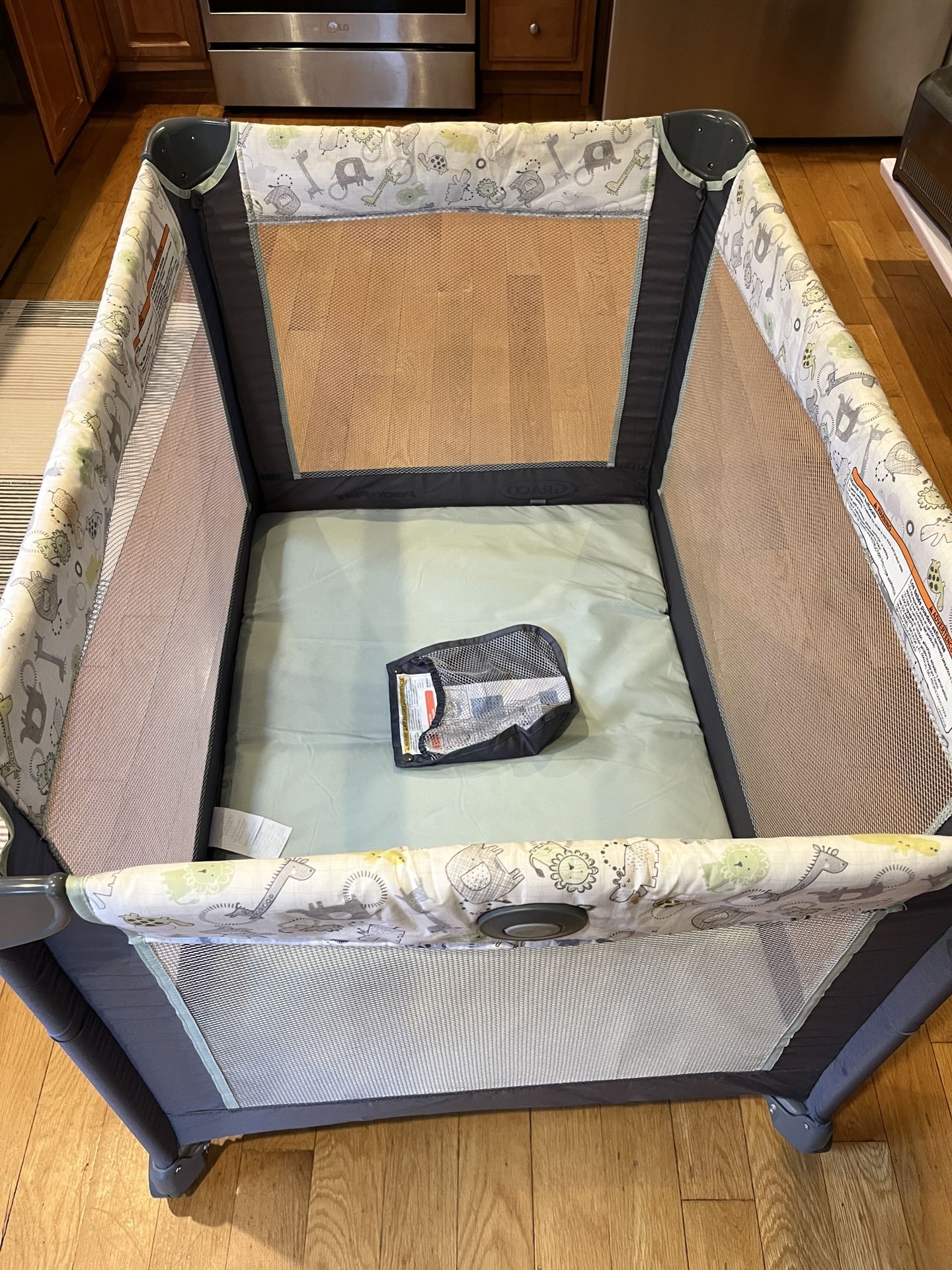 Gracco Pack n Play
