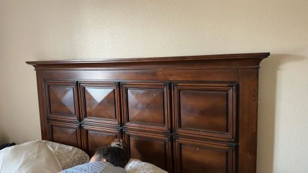 Rustic Brown 4-Piece Bedroom Set Queen size