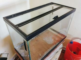 AQUARIUM  20 GALLON