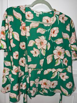 Monteau Los Angeles Green Floral Tie-Waist Blouse – Women’s XL