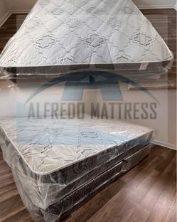 King mattress regular and box spring set (2pc - brand new)