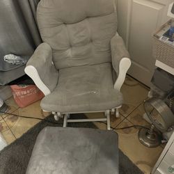Rocking Chair 