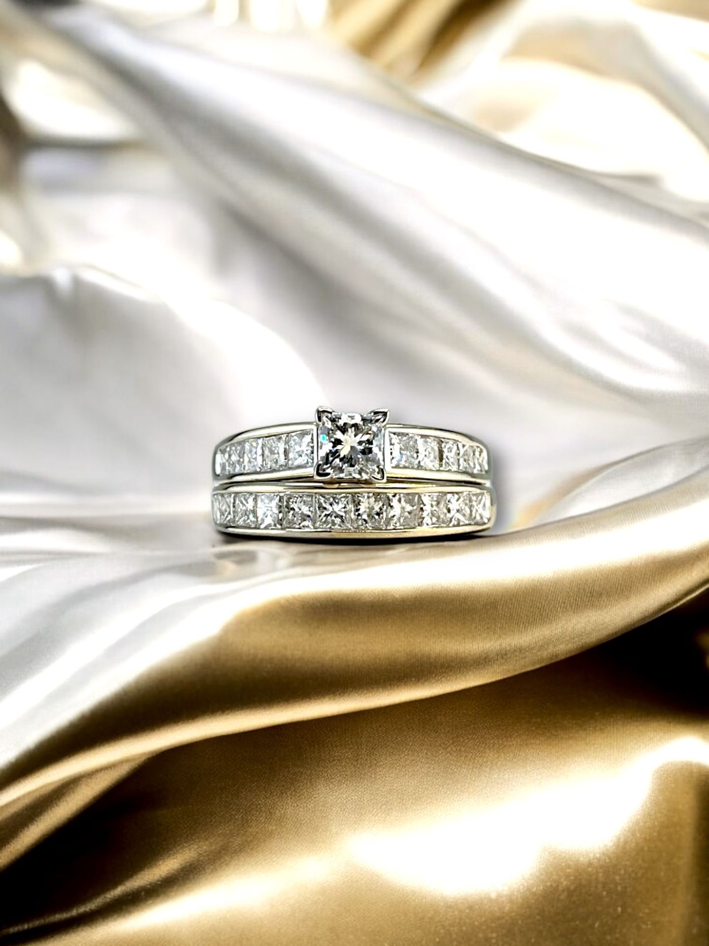 14kt 6.00g White Gold Princess Cut Diamonds Two Piece Ring.