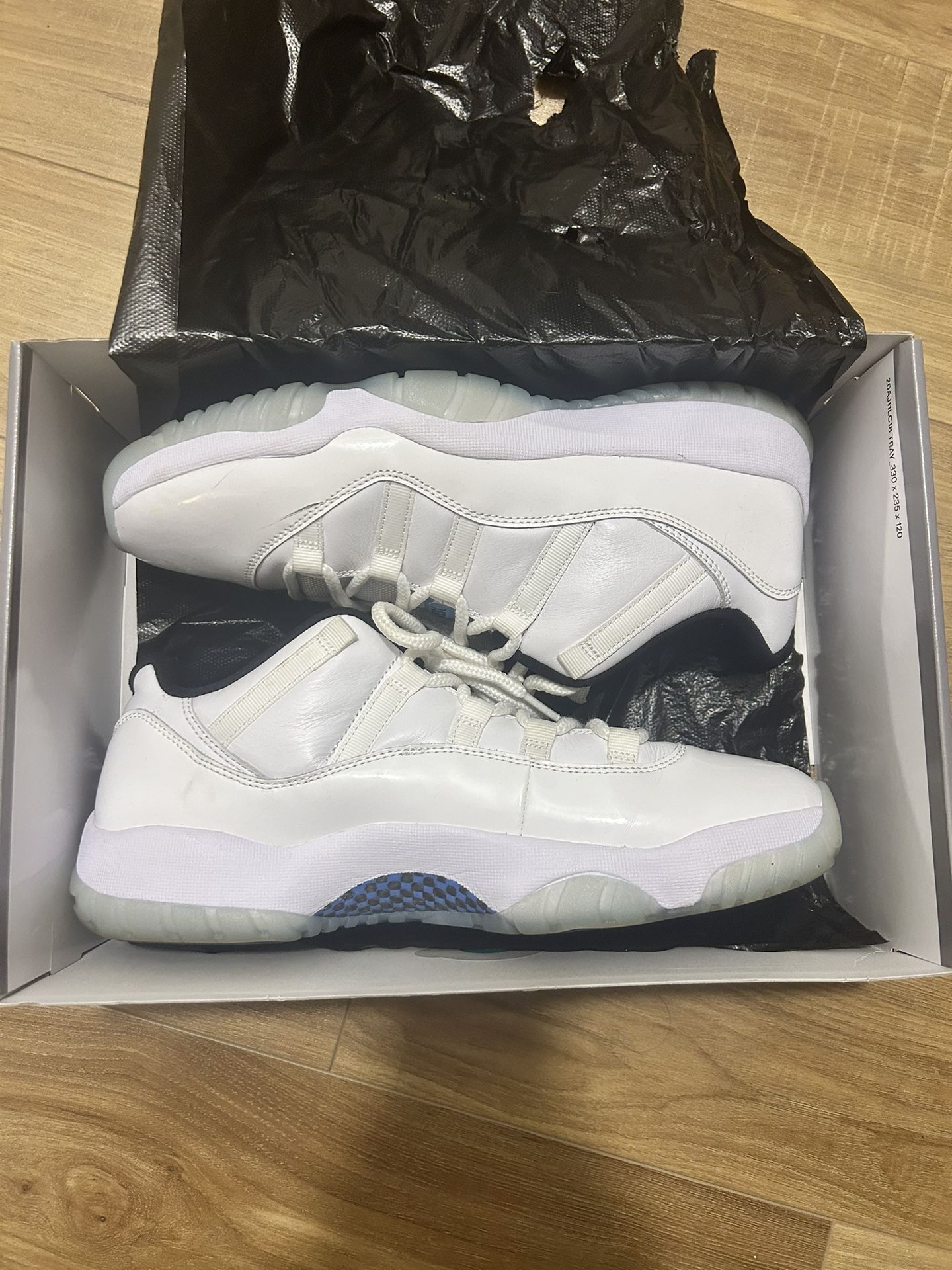 M Jordan 11 Low - Legend Blue
