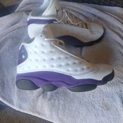 Jordan's Retro 13 Purple Lakers Throwback Size 9 Slightly Used 
