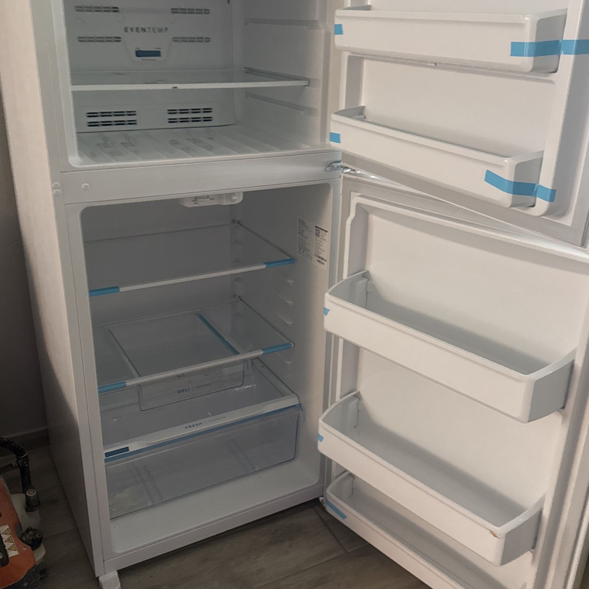 Us MINCARATOR, IMRGT VERS ND ONLYCharge / Charge Top Mount Freezer / Refrigerator Pour le Congéleteur / Réfrigératour multi-portes MADE IN THAILAND /