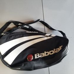 BABOLAT TENNIS BAG IN GREAT CONDITION