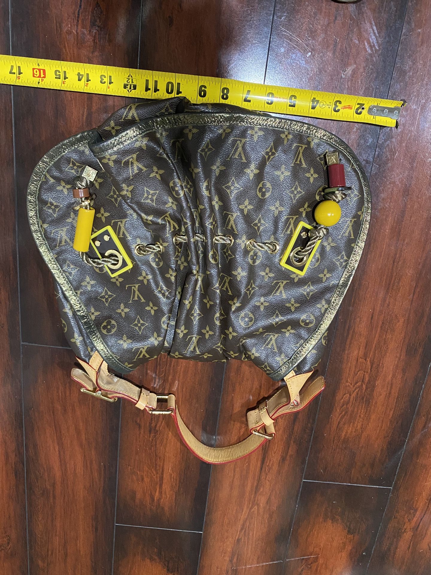 limited edition Louis Vuitton Monogram Kalahari GM hobo bag from the 2009 collection
