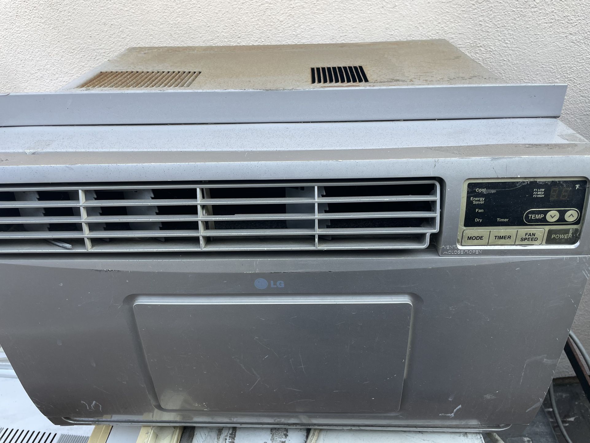 LG Air Conditioner, Large Room, Grey, Model LWHD1200FR