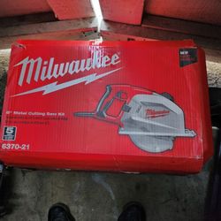 Milwaukee Cutting Saw Electric