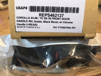 03-08 Toyota Corolla interior door handles 069205 and 6-02090-BO