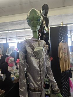 Animated Alien 3 m (10 ft.)