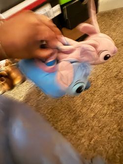 Kids slippers size 7c