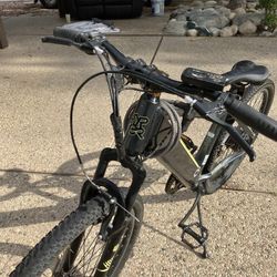 Hyper 26in V36 Electric Assist Bike