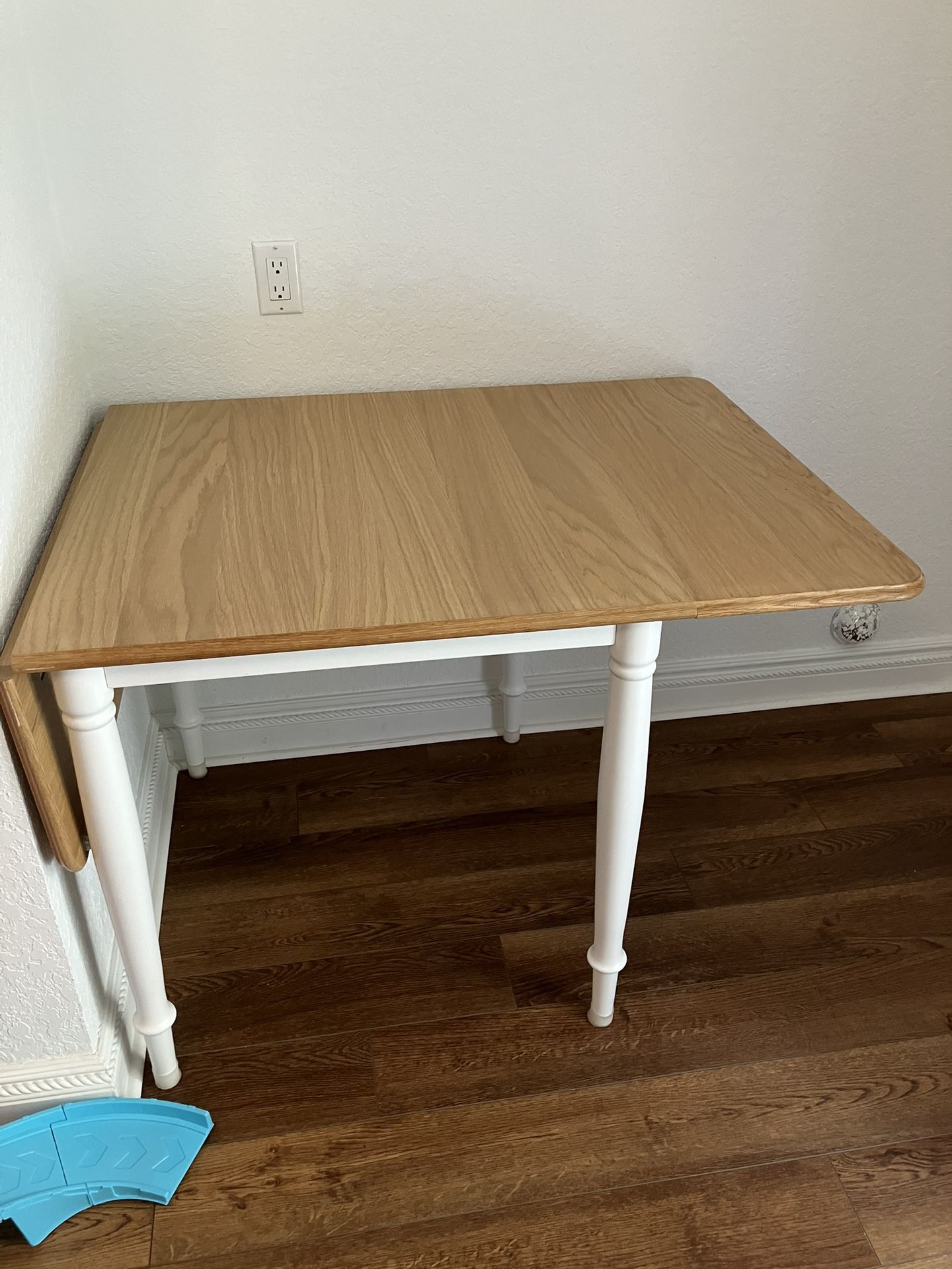 expandable kitchen table to apartments pr tight space from ikea DANDERYD Drop-leaf table, oak veneer/white, 29 1/8/52 3/4x31 1/2 "