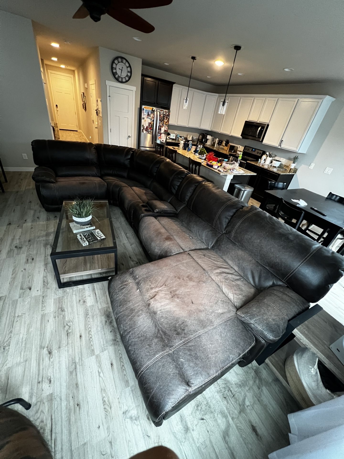 Sectional couch with recliner