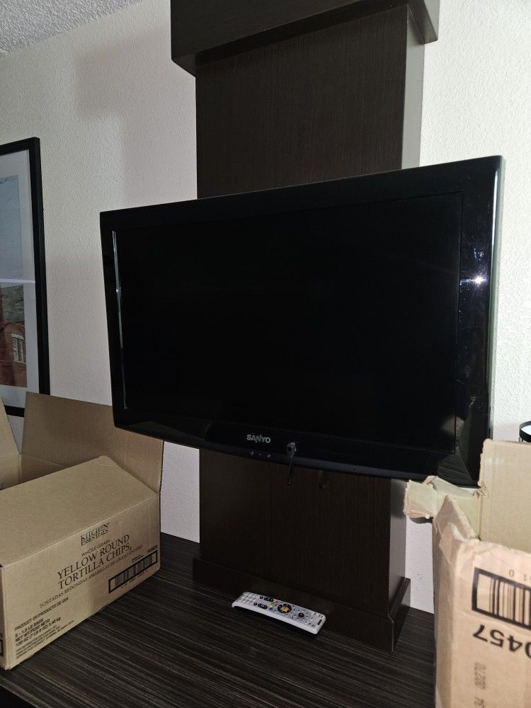 32 Inch Sanyo