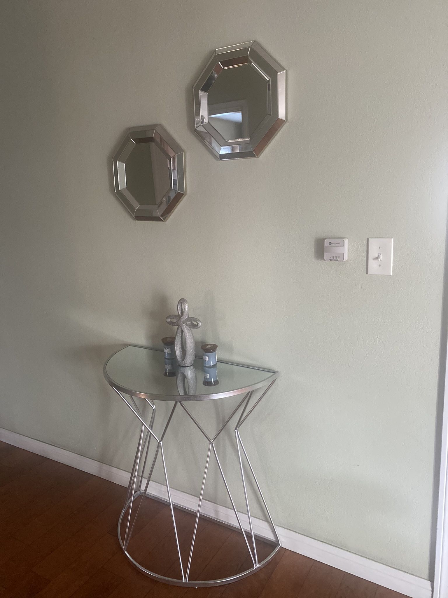Silver Ashely ‘s Entry Table
