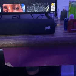 Polk Auido Soundbar And Subwoofer 