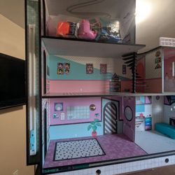 LOL House, Dolls, And More! 