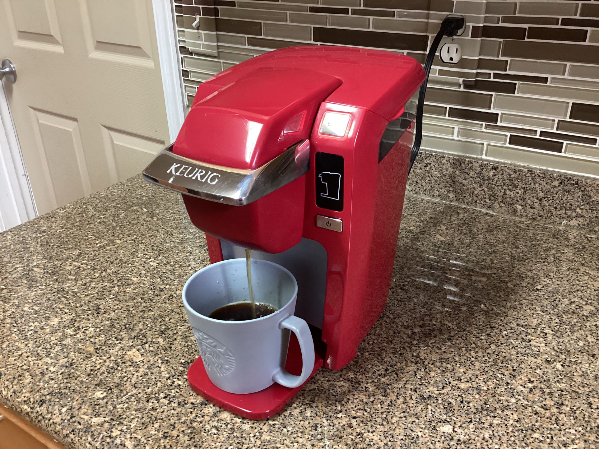 Keurig K10 Mini plus Coffee Maker, Red, Cleaned and Descaled +