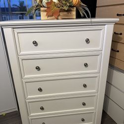 White Dresser Coaster Drawer Works Well 