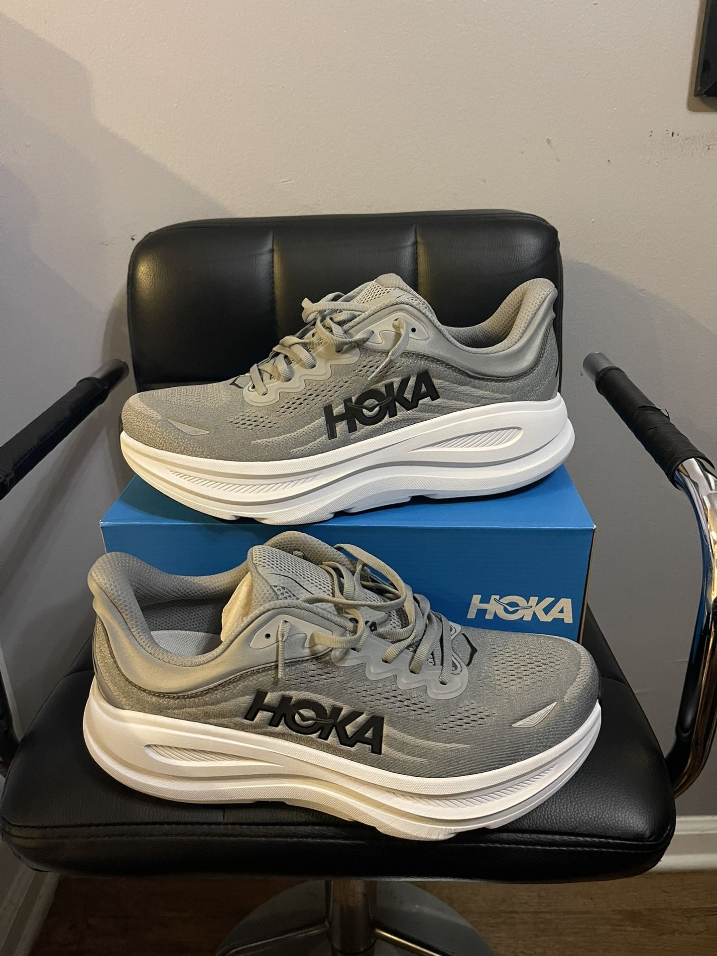 Hoka Bondi 9/ Size 13 2E Men’s $100