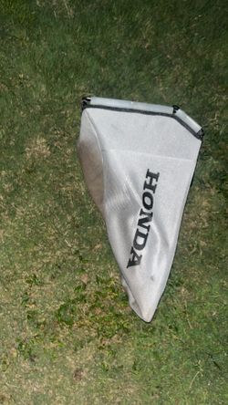 Honda the lawnmower grass bag used obviously I have a lot of other quiz too if you’re interested just ask